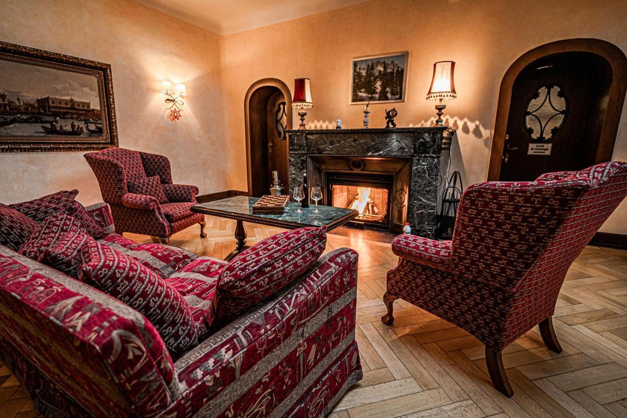 Saar Castle - Cozy Mansion Near Vineyard Villa Serrig Exterior photo